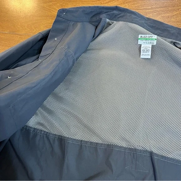 L.L. Bean Buzz Off Insect Shield Gray Button Up light weight Jacket size XXL Reg - Picture 9 of 14